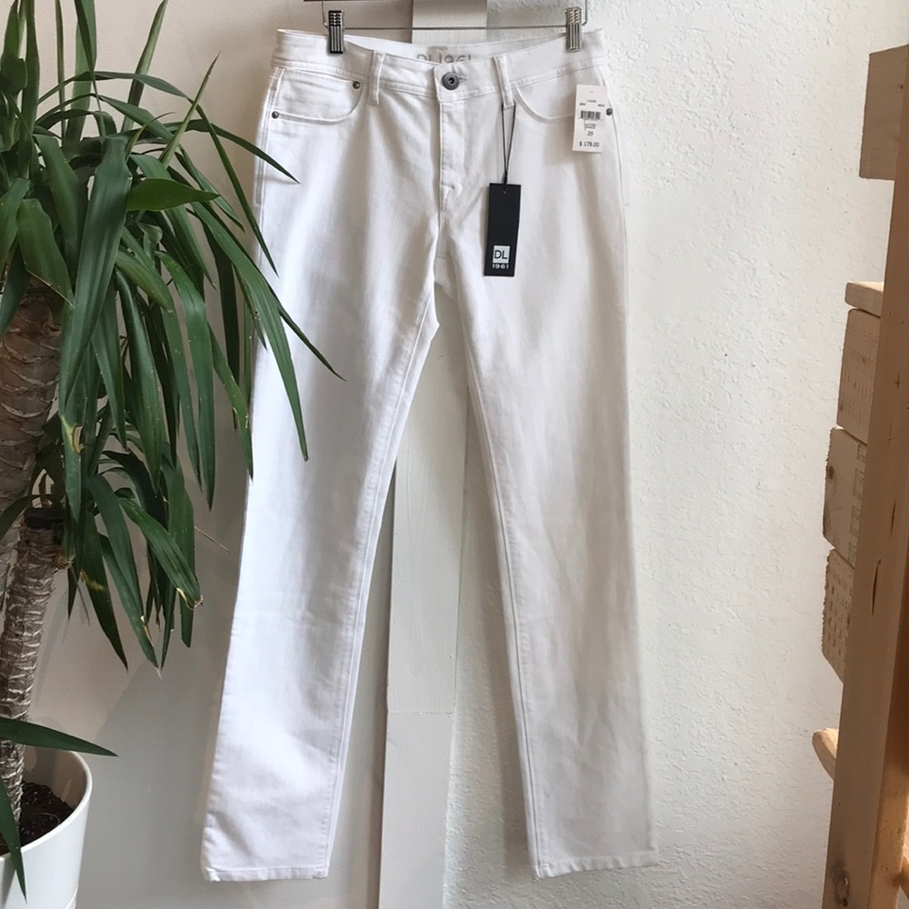 White skinny jeans